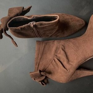 NWOT Brown Faux Suede Booties